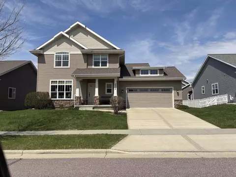 9906 Autumn Breeze Rd, Middleton, WI 53562