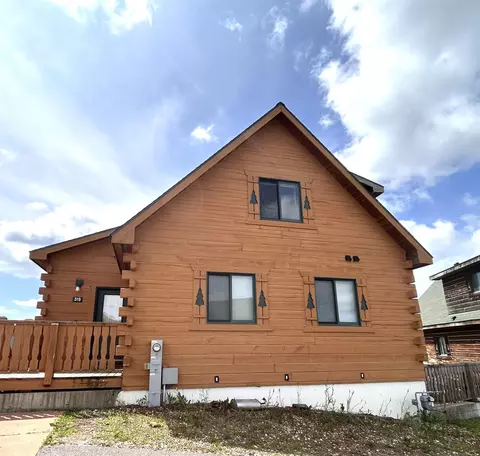 319 Hilltop Ct, Warrens, WI 54666