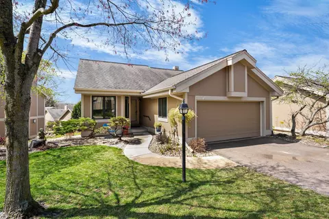 3425 Valley Creek Cir, Middleton, WI 53562