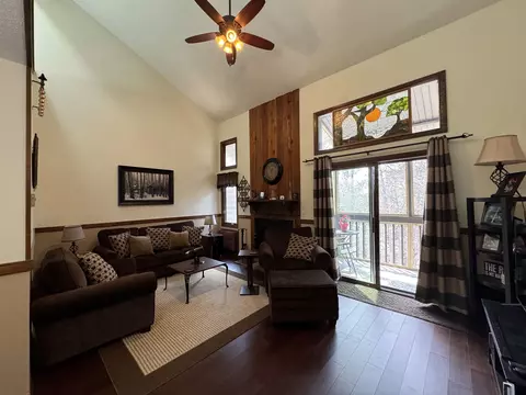 4 Hawthorn Trl, Wisconsin Dells, WI 53965