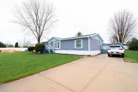 95 Julie Ln, Holmen, WI 54636