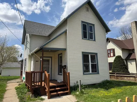 812 8th St, Beloit, WI 53511