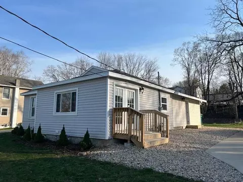 207 E Lawton St, Edgerton, WI 53534