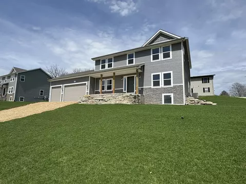 302 Filardo Ct, Mineral Point, WI 53565