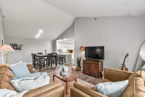 203 Kearney Way #306, Waunakee, WI 53597