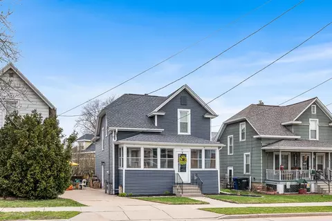 14 E New York Ave, Oshkosh, WI 54901