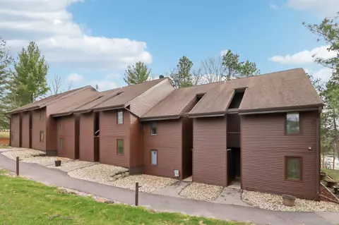12 Cedar Trl, Wisconsin Dells, WI 53965