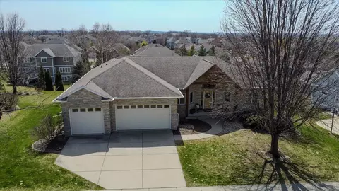 2118 Foggy Mountain Pass, Waunakee, WI 53597