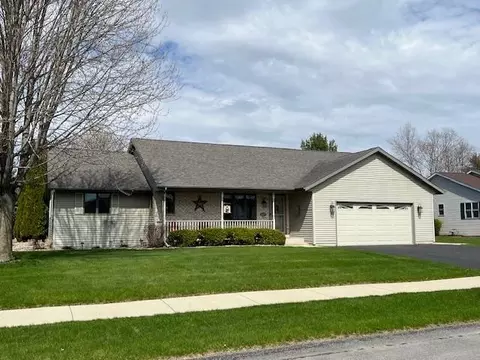 217 Prairie View Dr, Beaver Dam, WI 53916