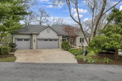 7102 Valhalla Trl, Madison, WI 53719