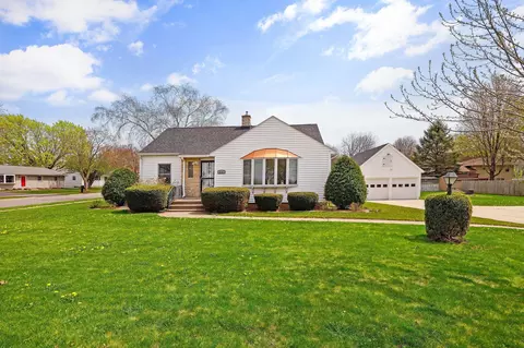 2721 Portage Rd, Madison, WI 53704