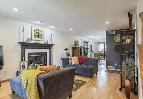 6913 Tottenham Rd, Madison, WI 53711