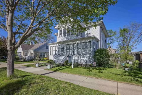 125 S Van Buren St, Stoughton, WI 53589