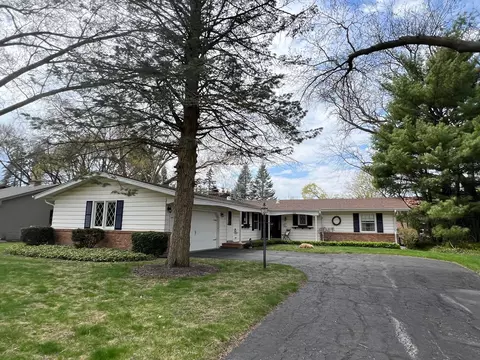 908 Highview Ave, Rockford, IL 61107