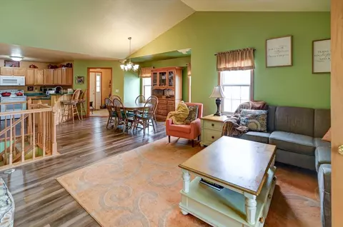 6302 Merritt Rdg, Madison, WI 53718