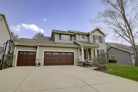 5645 Kinsale Dr, Fitchburg, WI 53711
