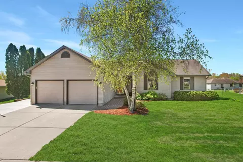 305 W Freidel Dr, Marshall, WI 53559
