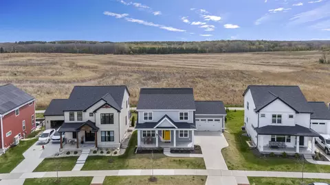 2810 Radicchio Dr, Fitchburg, WI 53711