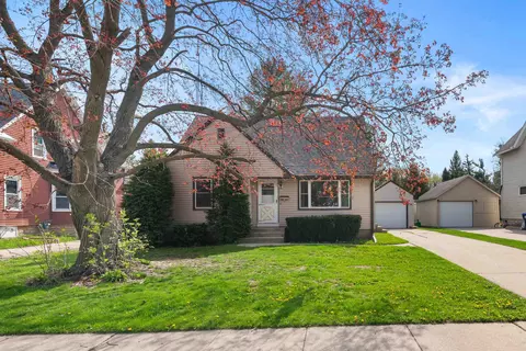 348 Juneau Ave, Juneau, WI 53039