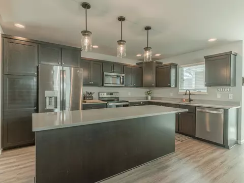 616 Sugar Maple Ln, Verona, WI 53593