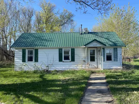 1915 Man Mound Rd, Baraboo, WI 53913