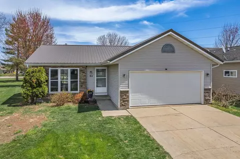 92 Bindl Dr, Reedsburg, WI 53959