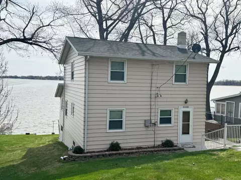 n10532 Howard Drive East, Fox Lake, WI 53933
