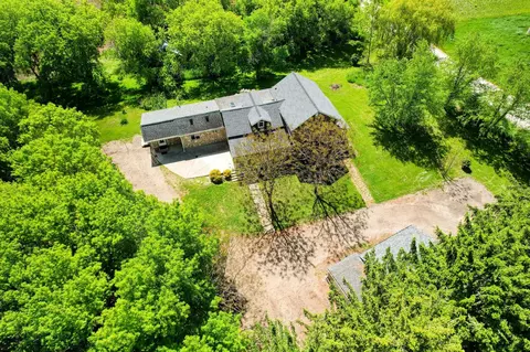 1410 Sun Prairie Rd, Marshall, WI 53559