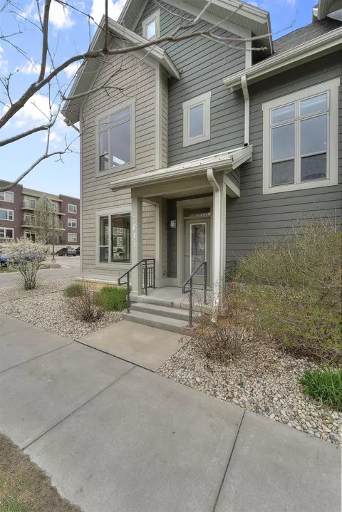 2811 No Oaks Rdg, Fitchburg, WI 53711