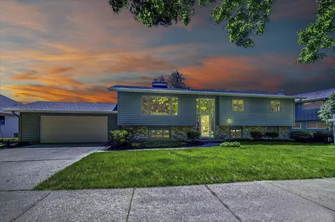 5401 Comanche Way, Madison, WI 53704