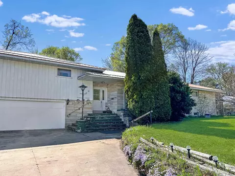 106 N Webster St, Wauzeka, WI 53826