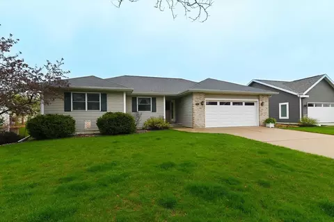 817 Brookview Trl, Mount Horeb, WI 53572