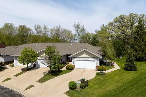 1111 Virgin Lake Dr, Stoughton, WI 53589