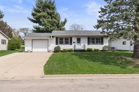 512 27th Ave, Monroe, WI 53566