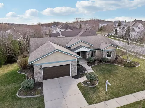 1231 Woodbridge Trl, Waunakee, WI 53597