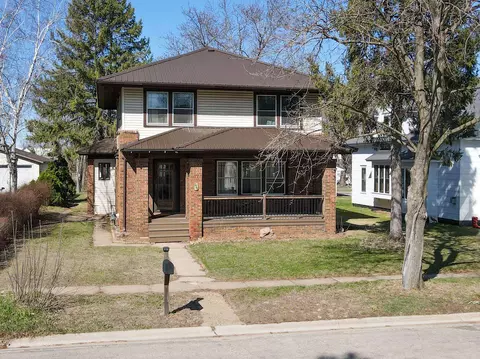 115 N 4th St, Muscoda, WI 53573