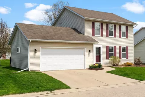 6102 White Pine Way, Fitchburg, WI 53719