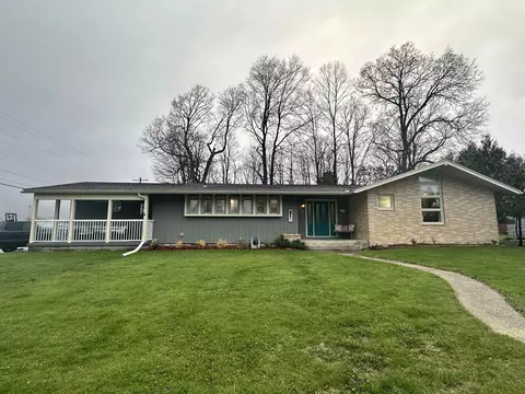 905 Elm St, Mauston, WI 53948