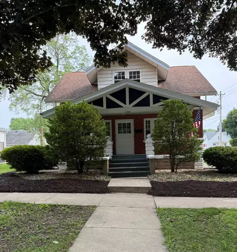 2202 12th St, Monroe, WI 53566