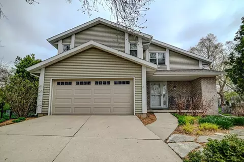 9 Dorchester Cir, Madison, WI 53719