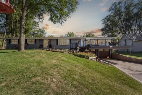 630 Ellendale Rd, Edgerton, WI 53534