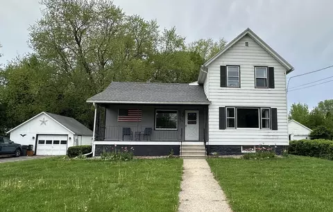 398 River Rd, Columbus, WI 53925