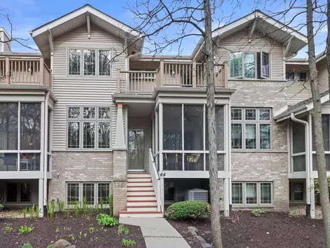 44 Wood Brook Way, Fitchburg, WI 53711