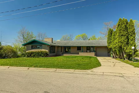 409 19th Ave, Monroe, WI 53566