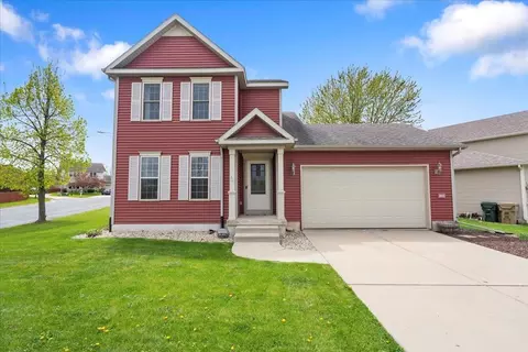 5031 Eagles Perch Dr, Madison, WI 53718