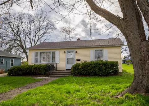 950 N Court St, Platteville, WI 53818