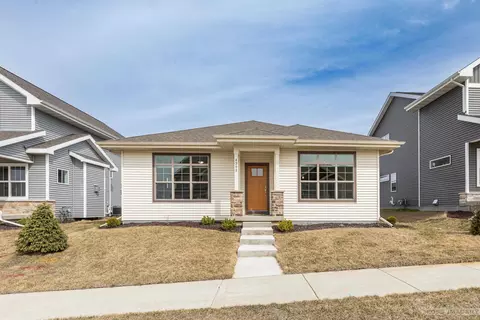 4208 Thrasher St, Middleton, WI 53562