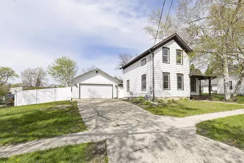 320 Grove St, Fort Atkinson, WI 53538