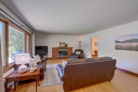 122 S Whitney Way, Madison, WI 53705