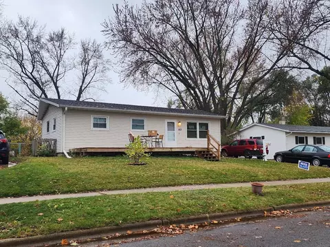 1913 Shelley Ln, Madison, WI 53704